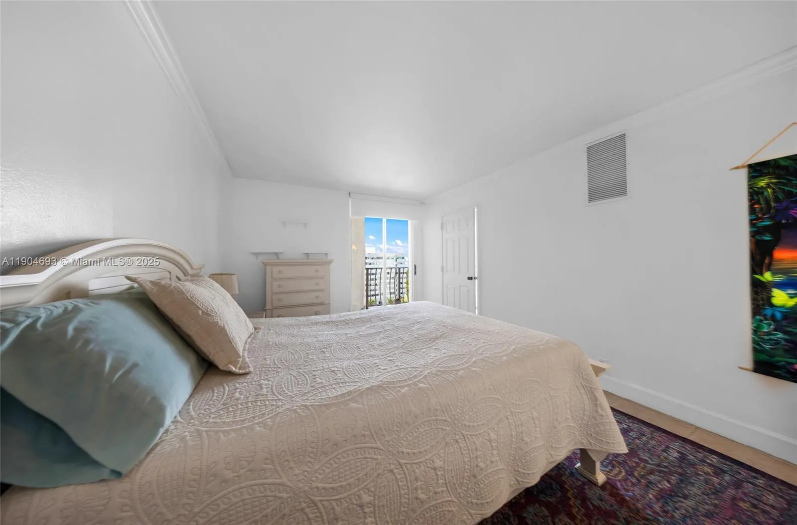 7601 E Treasure Dr, #1021