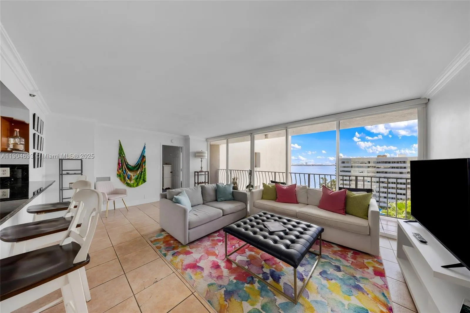 7601 E Treasure Dr, #1021