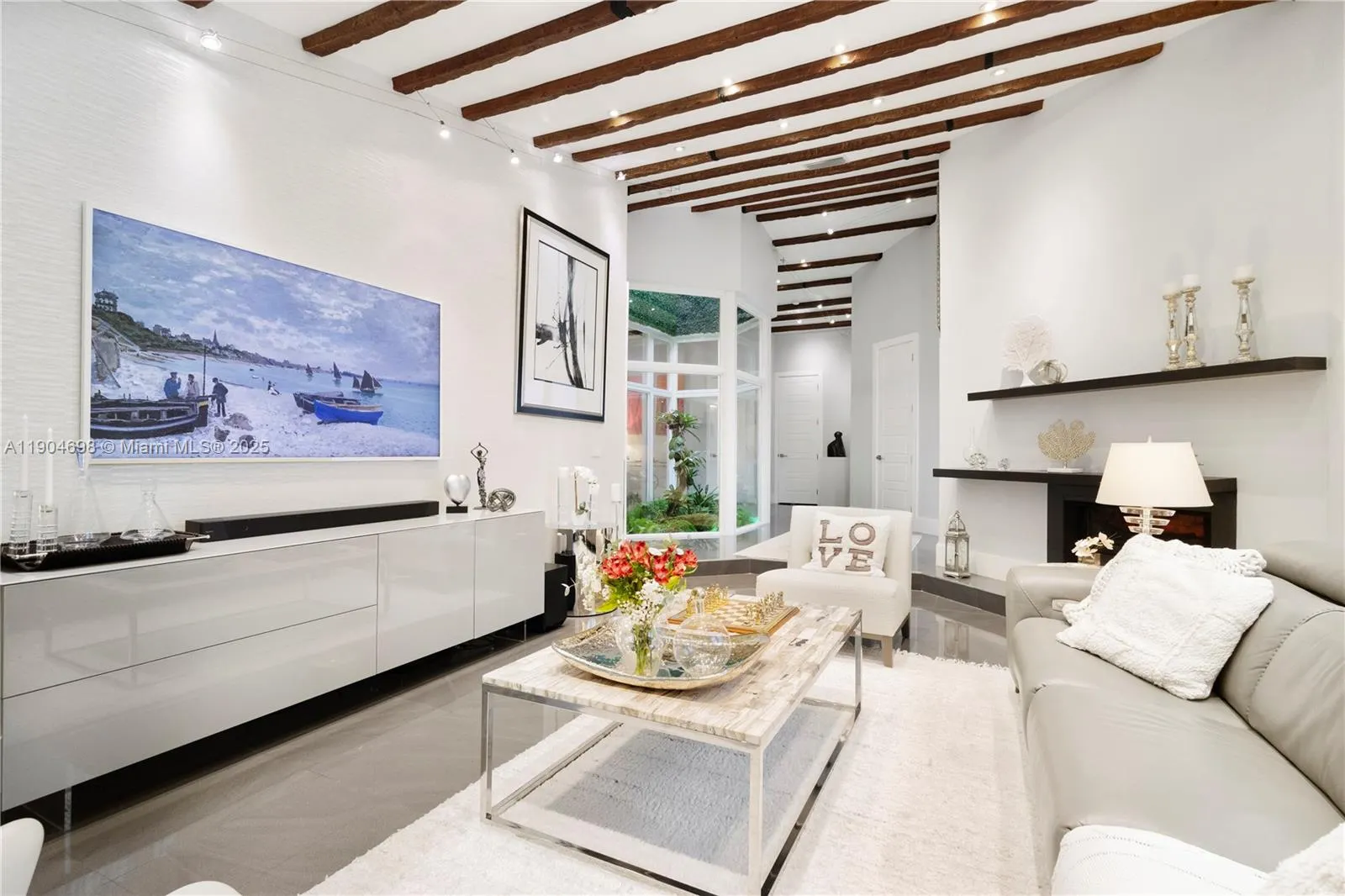 9320 NW 48th Doral Ter