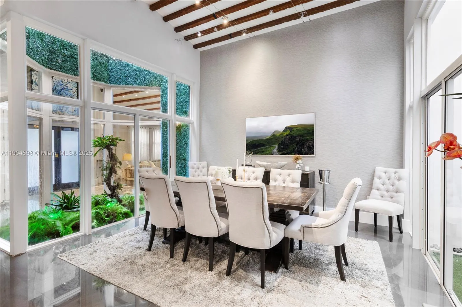 9320 NW 48th Doral Ter