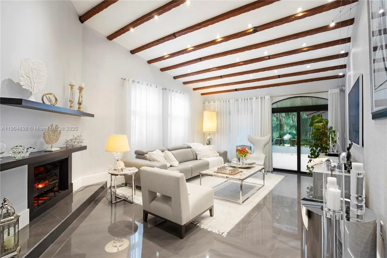 9320 NW 48th Doral Ter