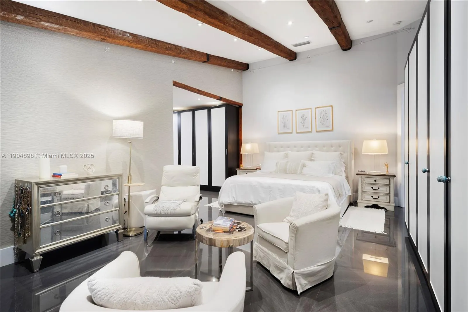 9320 NW 48th Doral Ter