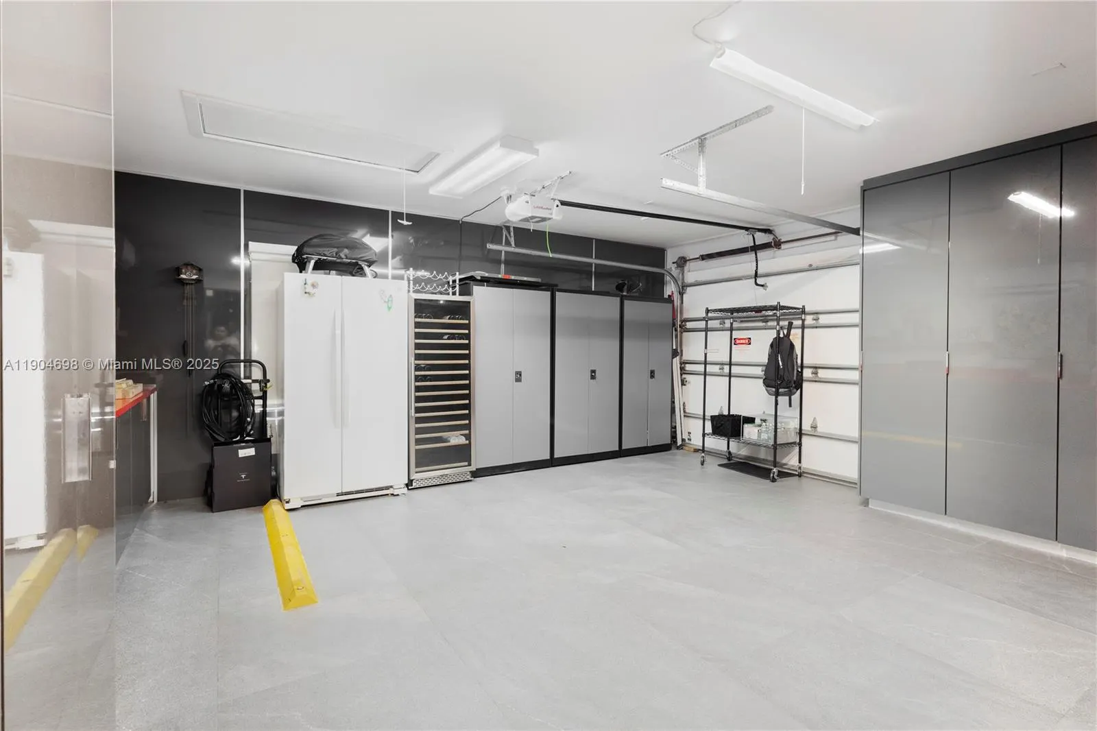 9320 NW 48th Doral Ter