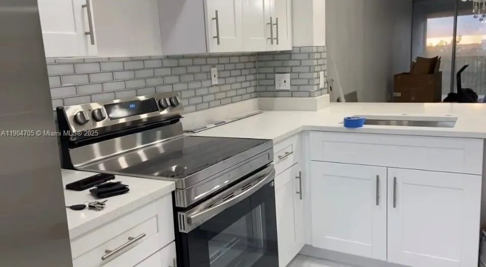 3910 Inverrary Blvd, #703-B