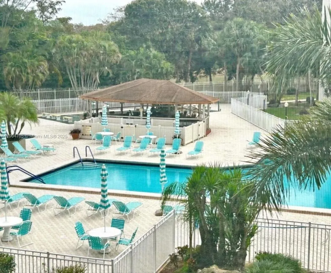 3910 Inverrary Blvd, #703-B