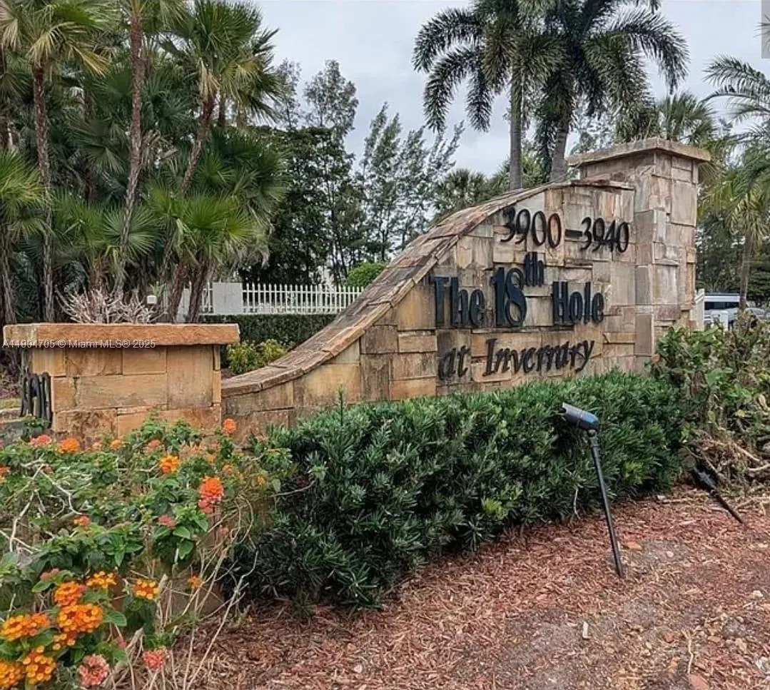 3910 Inverrary Blvd, #703-B