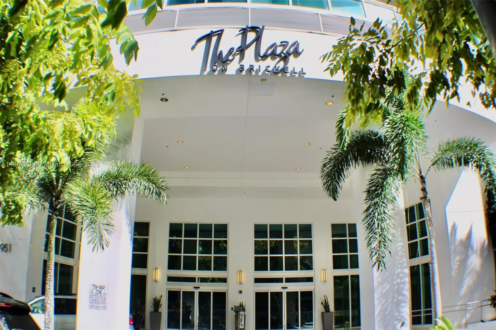 951 Brickell Ave, #1206