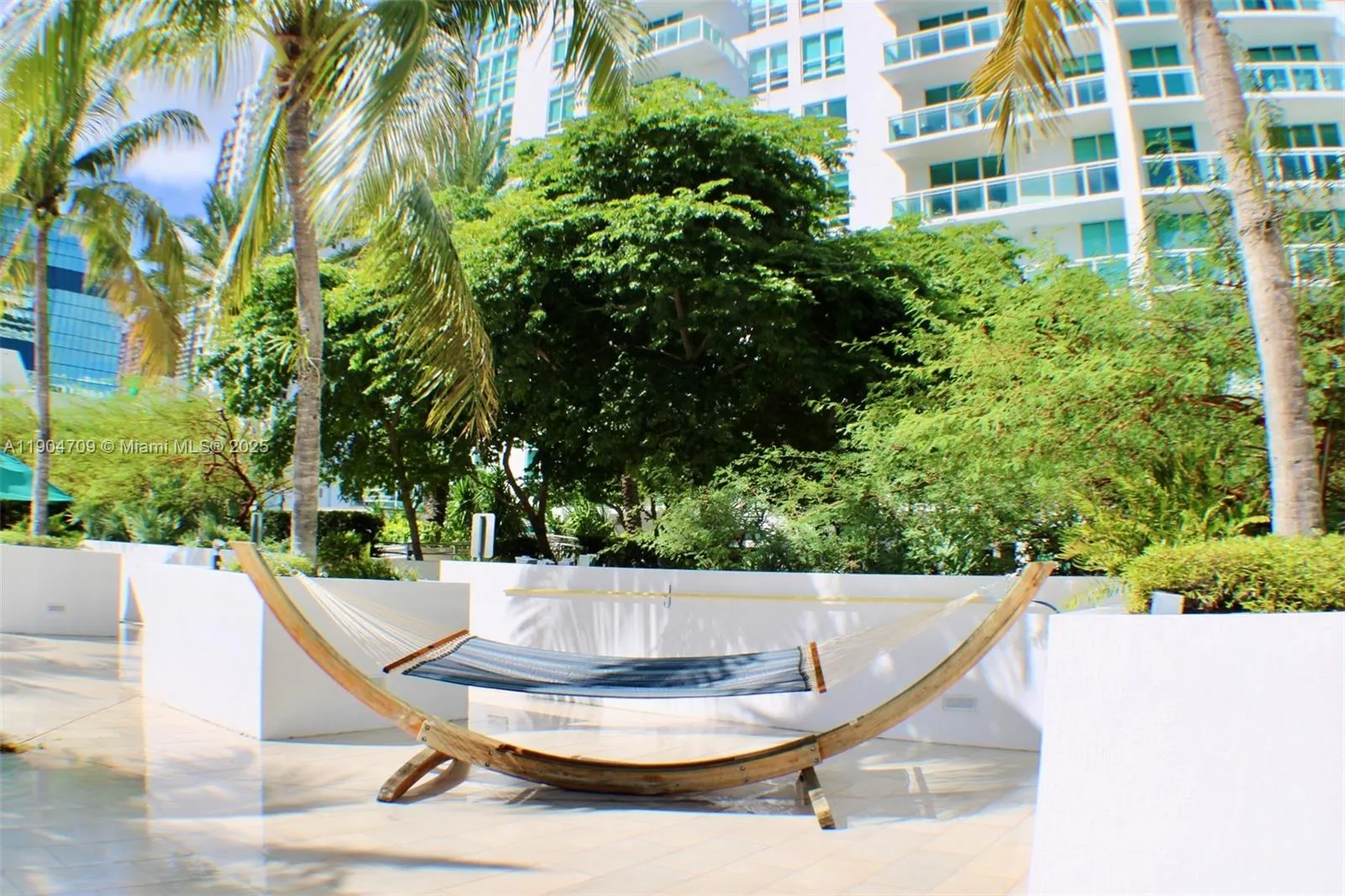 951 Brickell Ave, #1206