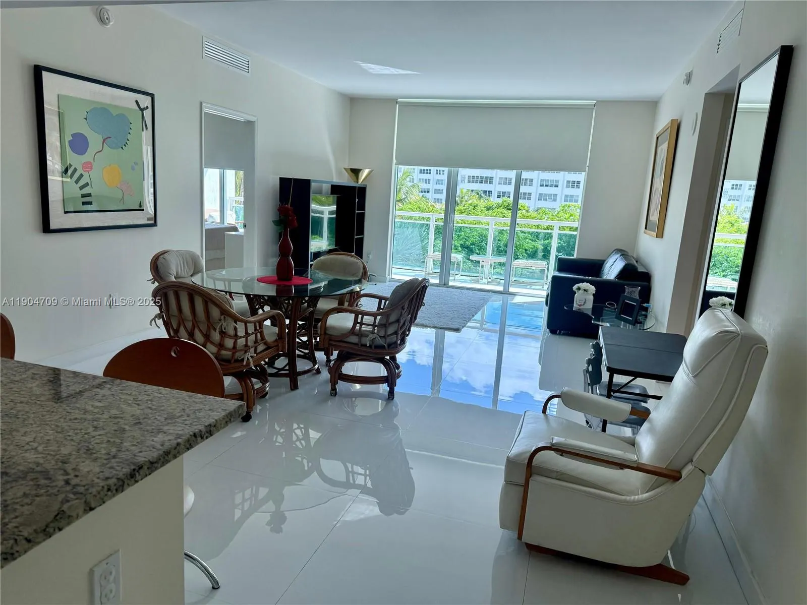 951 Brickell Ave, #1206