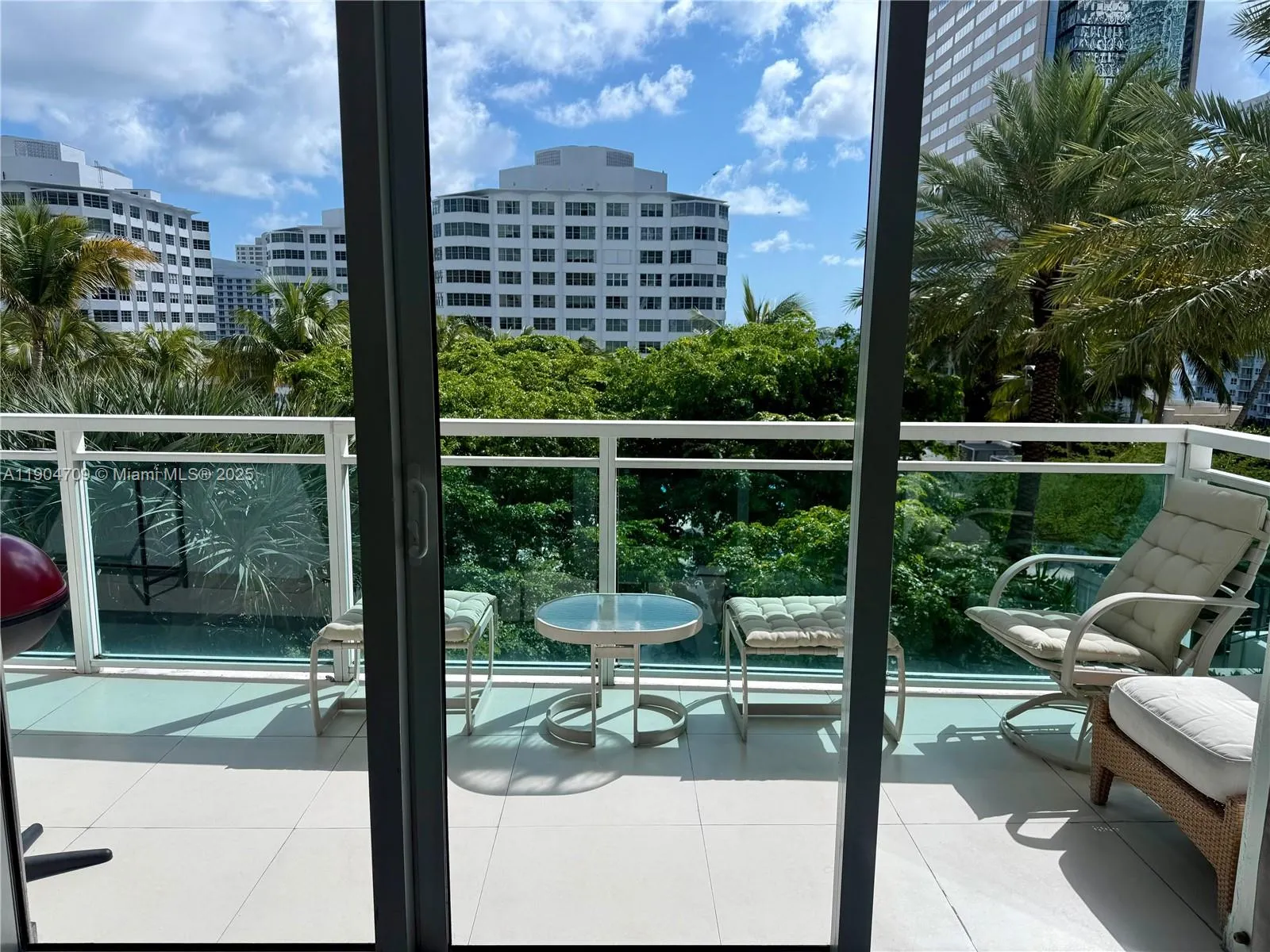 951 Brickell Ave, #1206