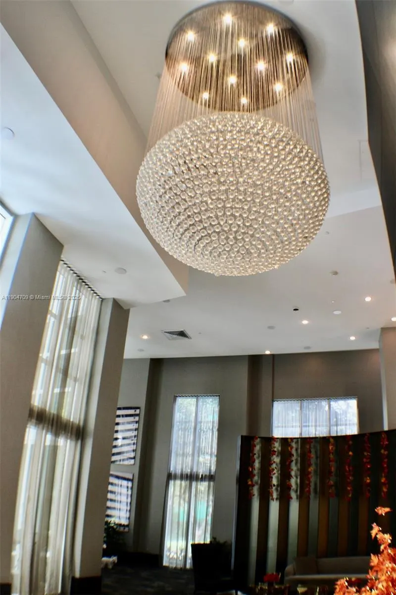 951 Brickell Ave, #1206