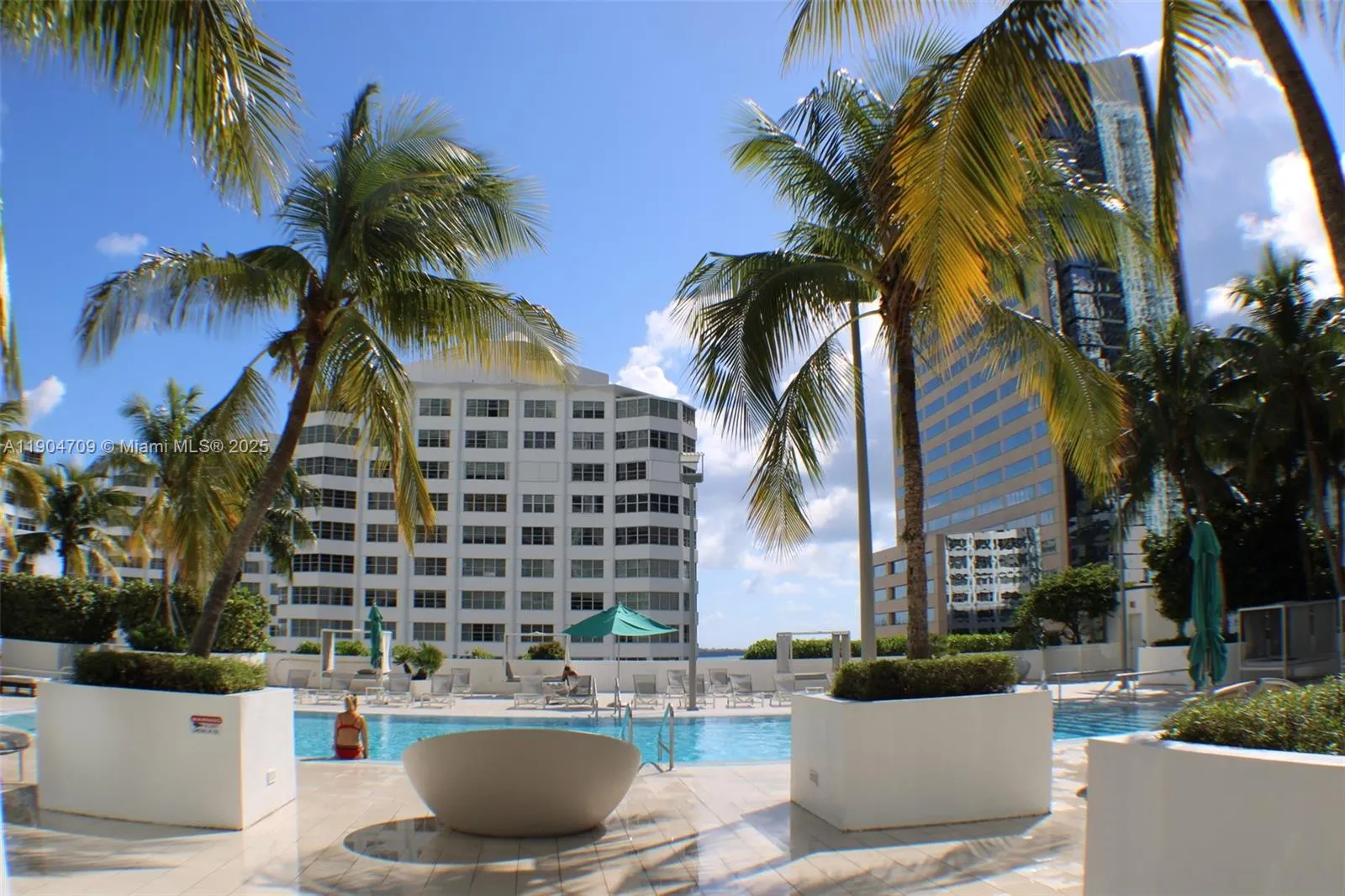951 Brickell Ave, #1206