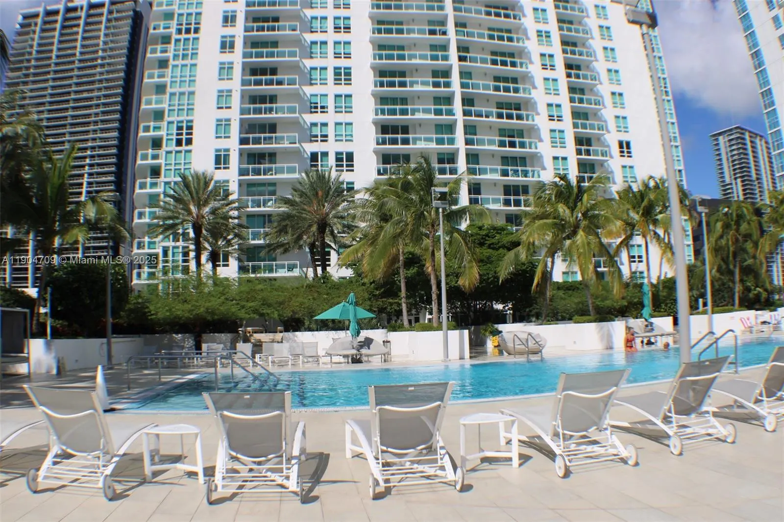 951 Brickell Ave, #1206