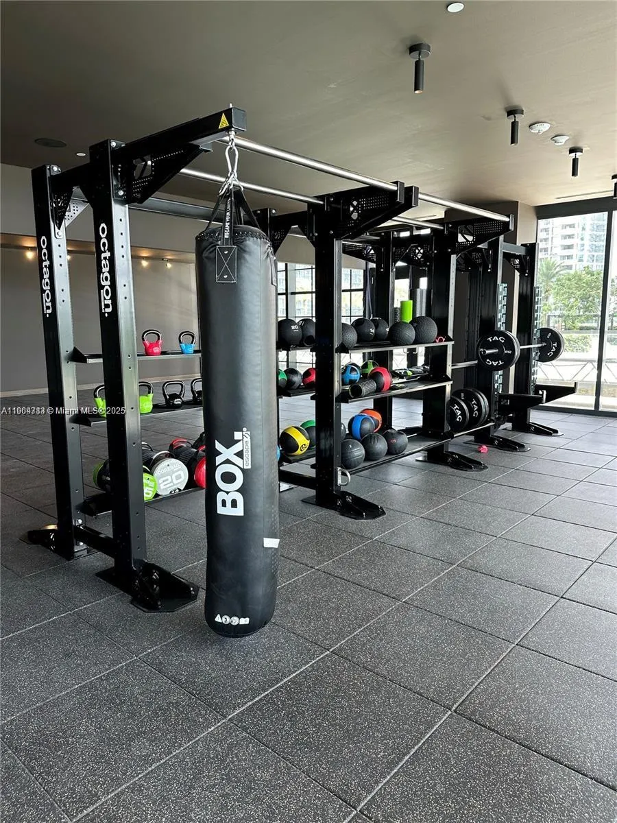 159 NE 6th St, #2404