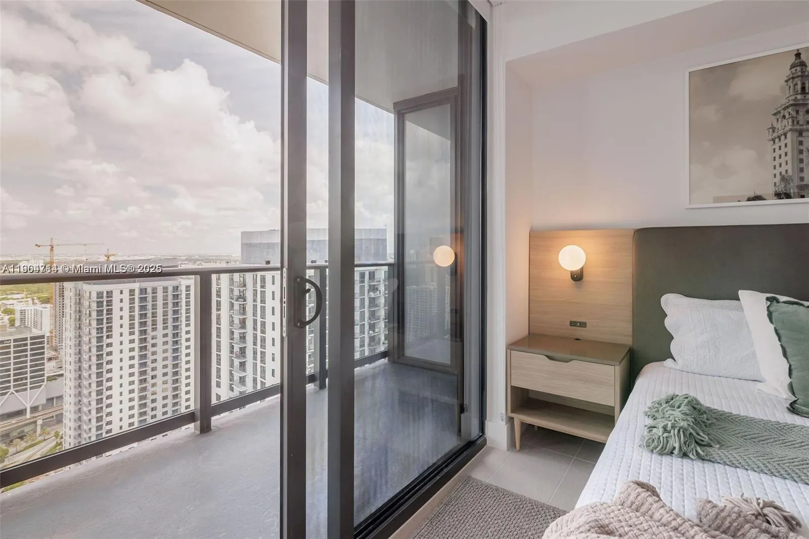 159 NE 6th St, #2404