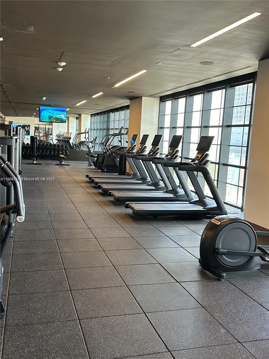 159 NE 6th St, #2404