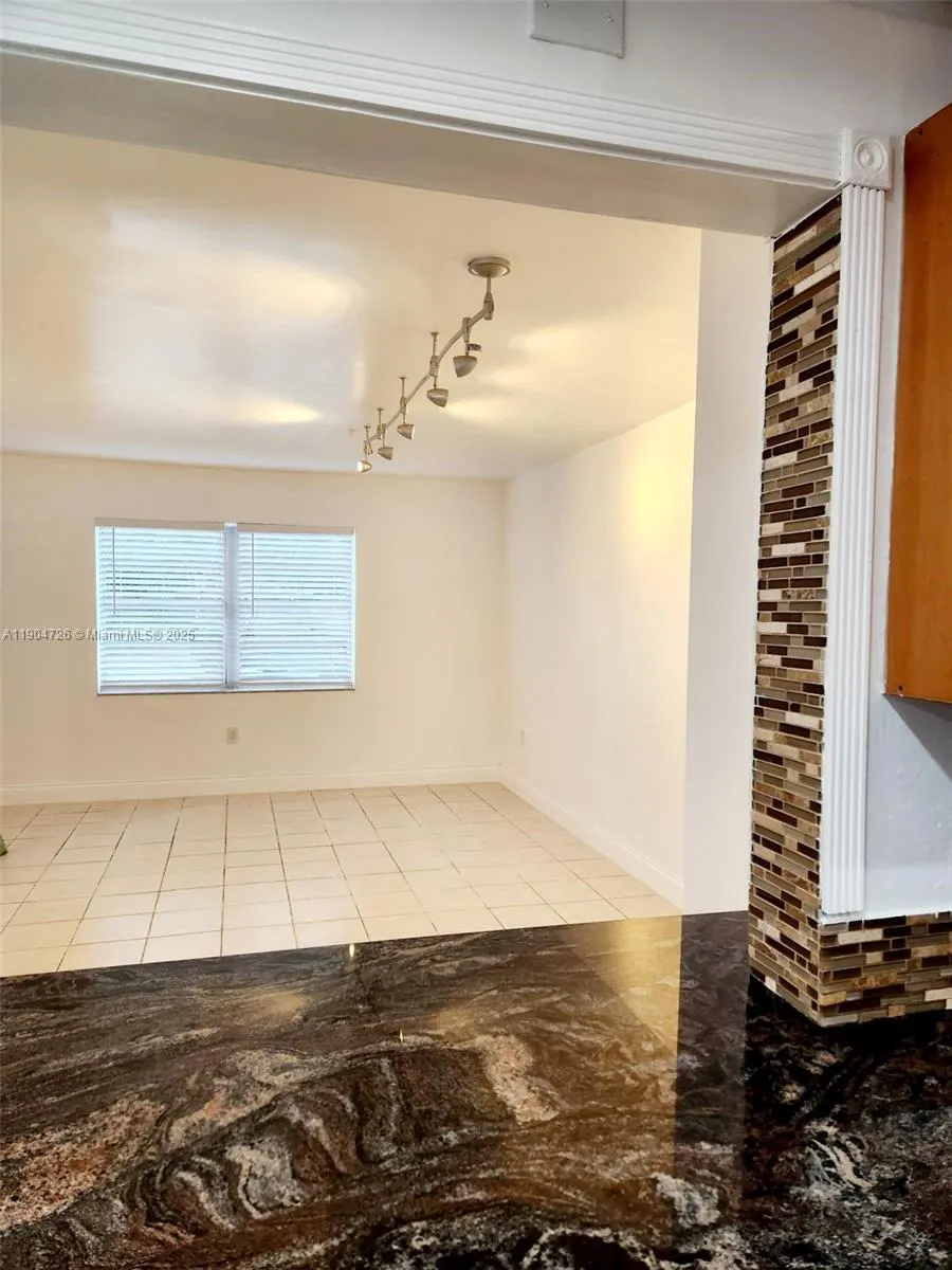 4384 NW 9th Ave, #19-1D