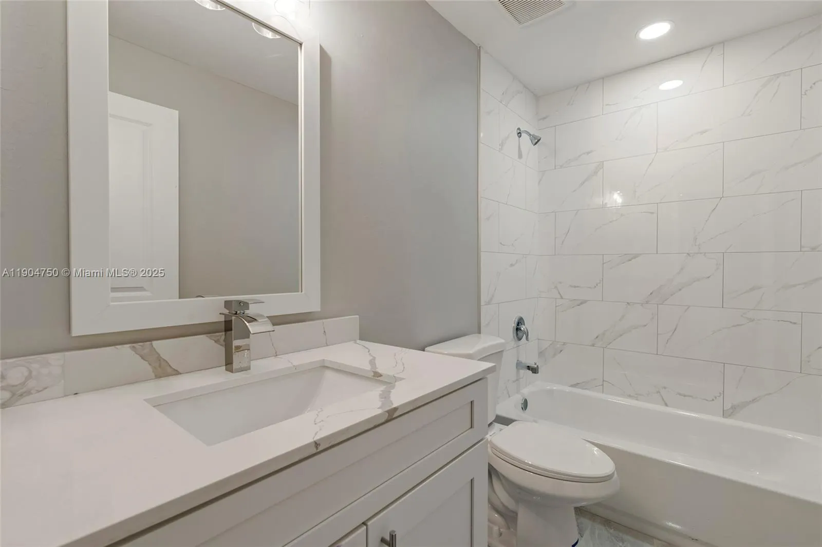 936-938 COUNTESS AVE