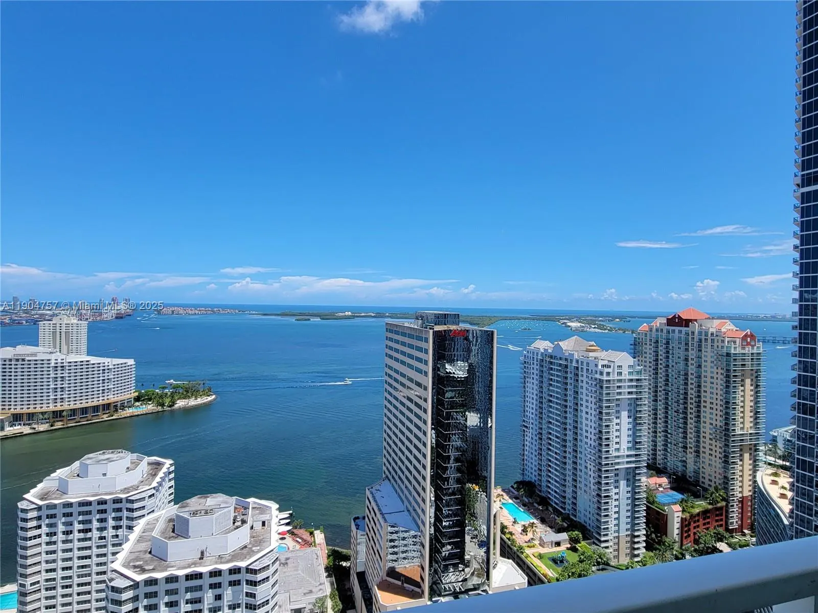 951 Brickell Ave, #3908