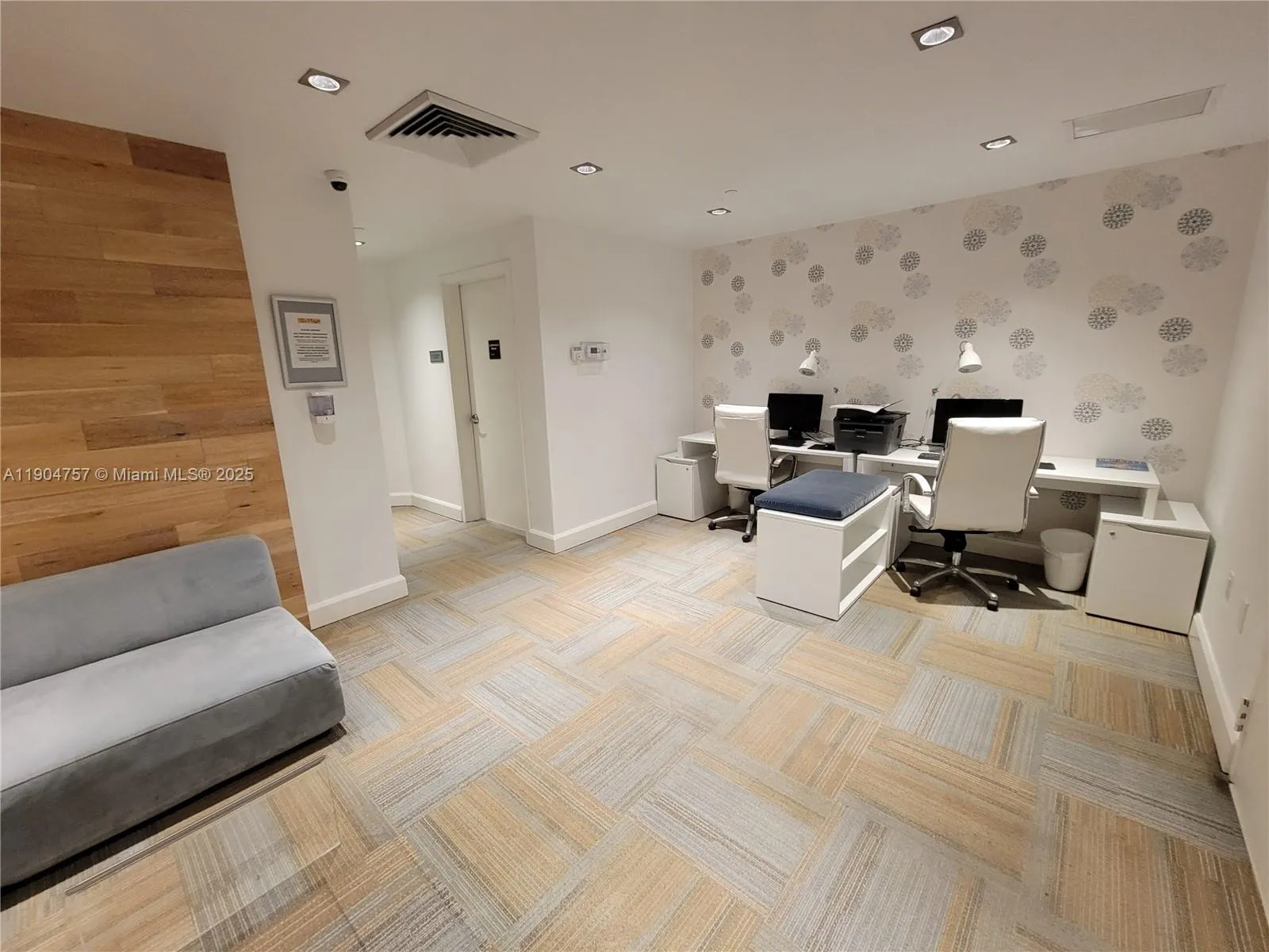 951 Brickell Ave, #3908