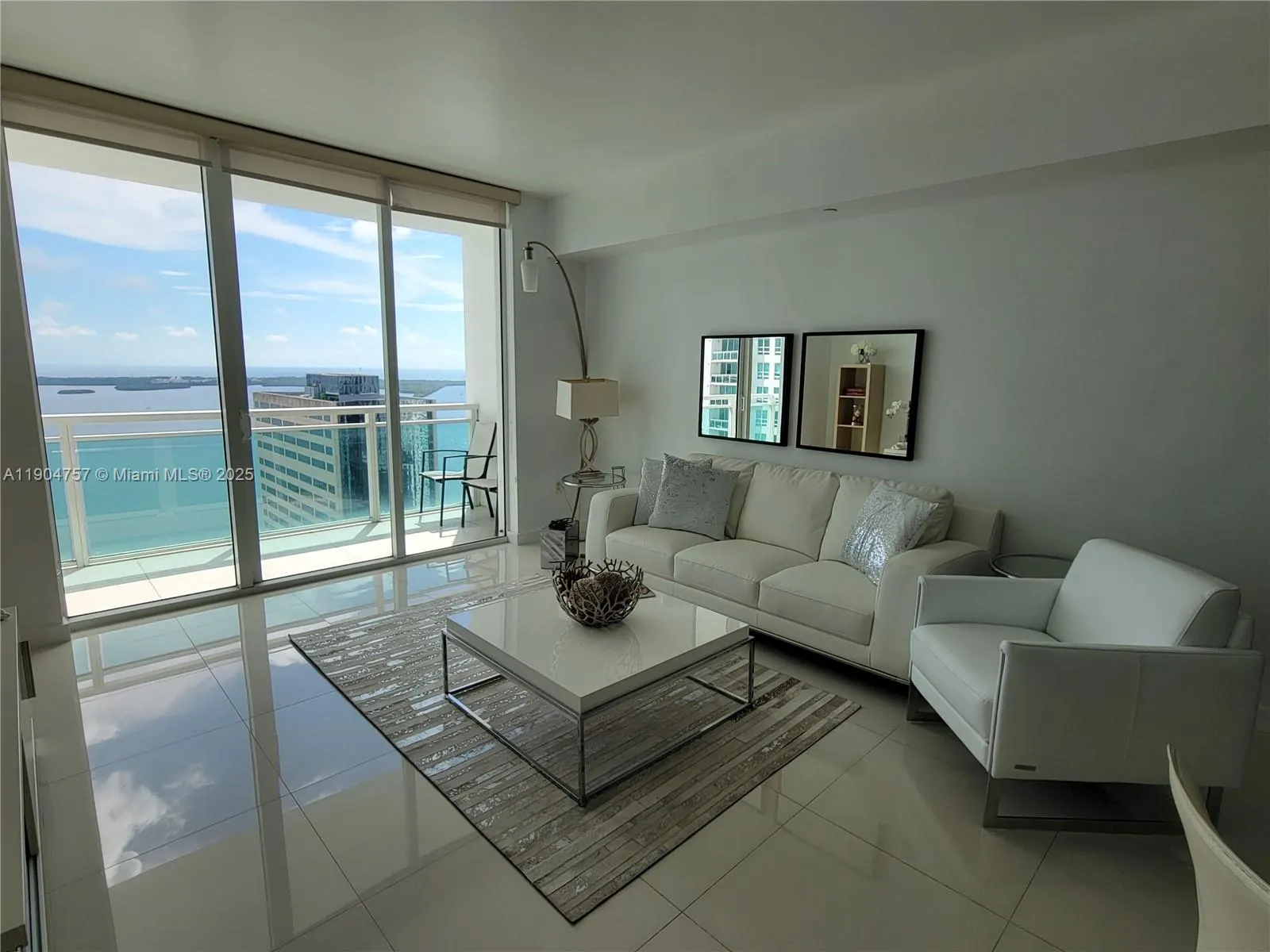 951 Brickell Ave, #3908