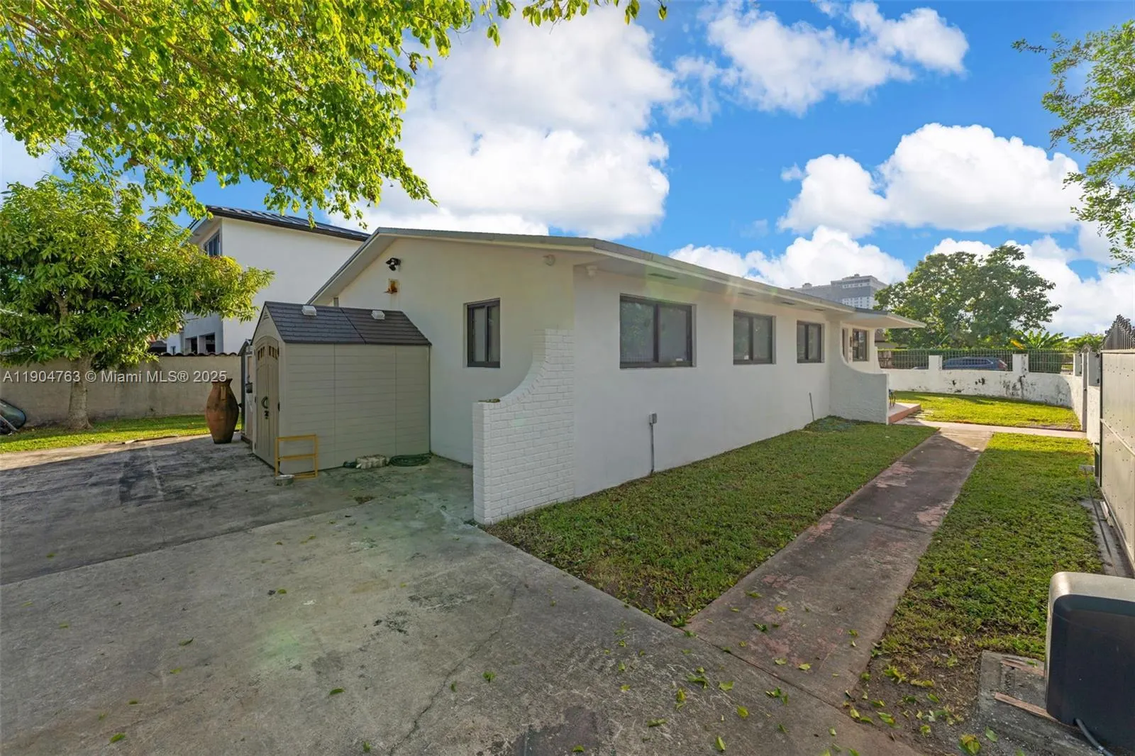 10364 SW 6th St, #10364