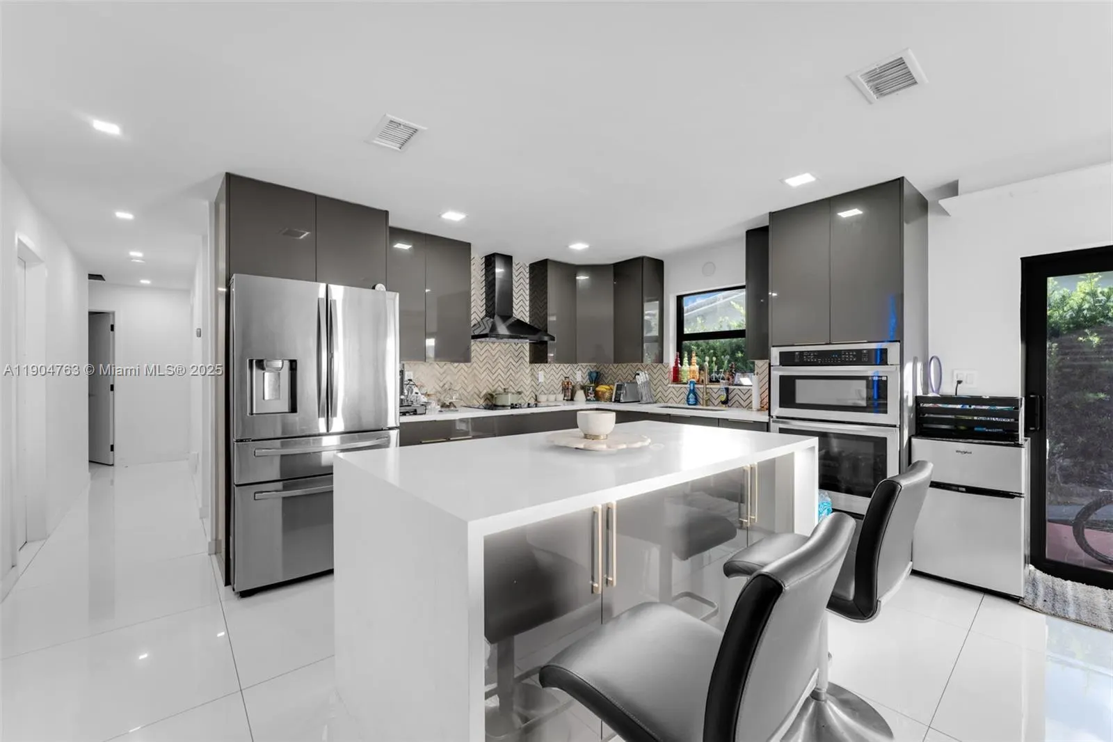 10364 SW 6th St, #10364