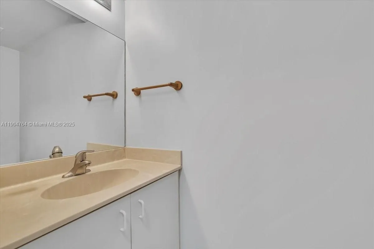 11050 Nautilus Dr, #0