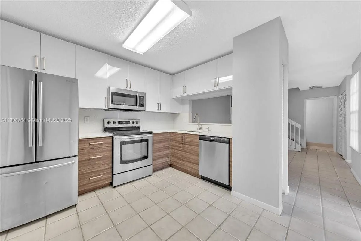 11050 Nautilus Dr, #0