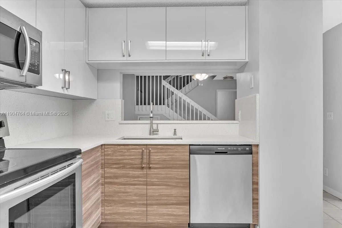 11050 Nautilus Dr, #0