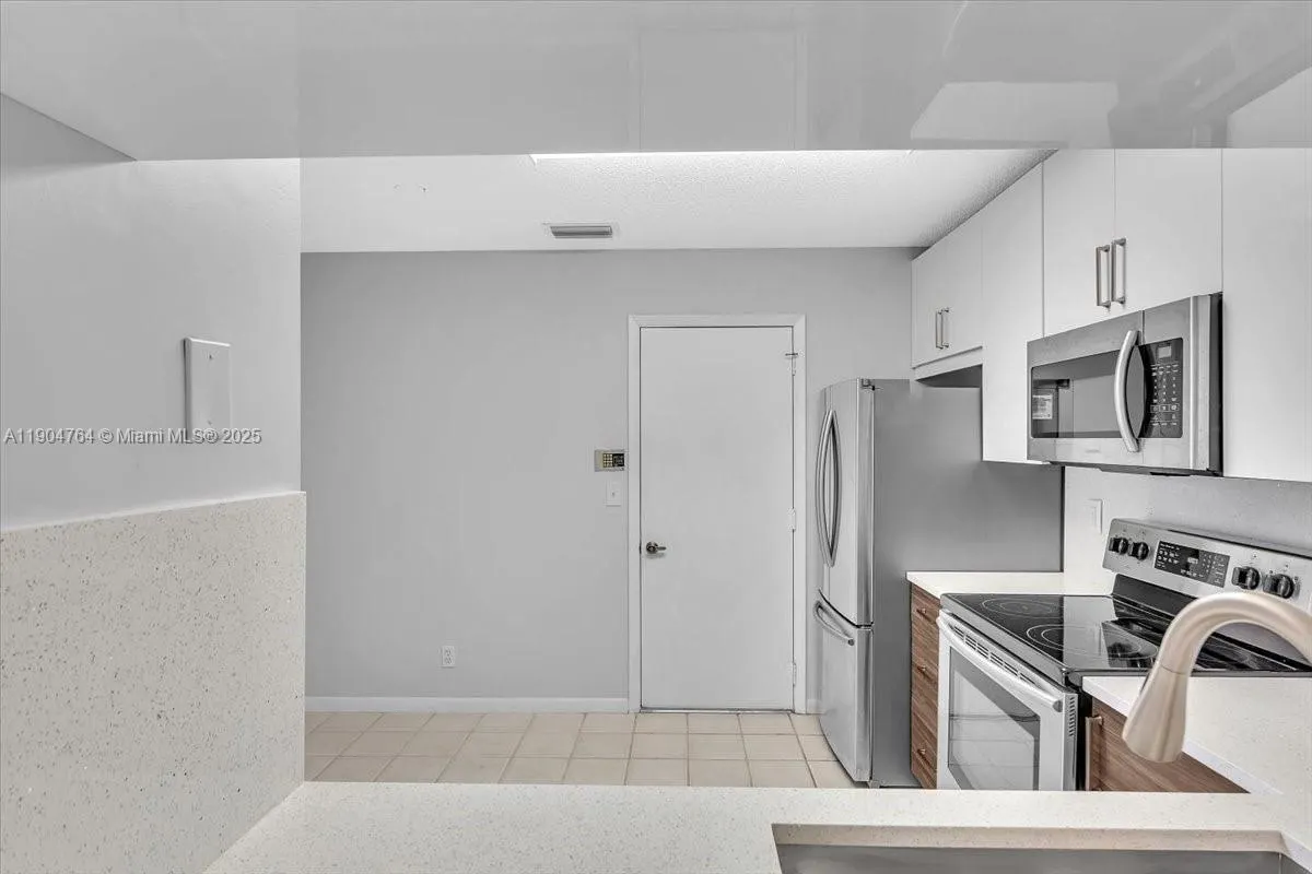 11050 Nautilus Dr, #0