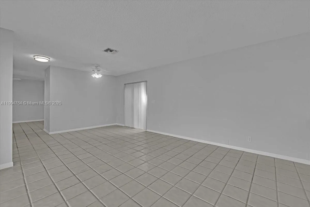 11050 Nautilus Dr, #0