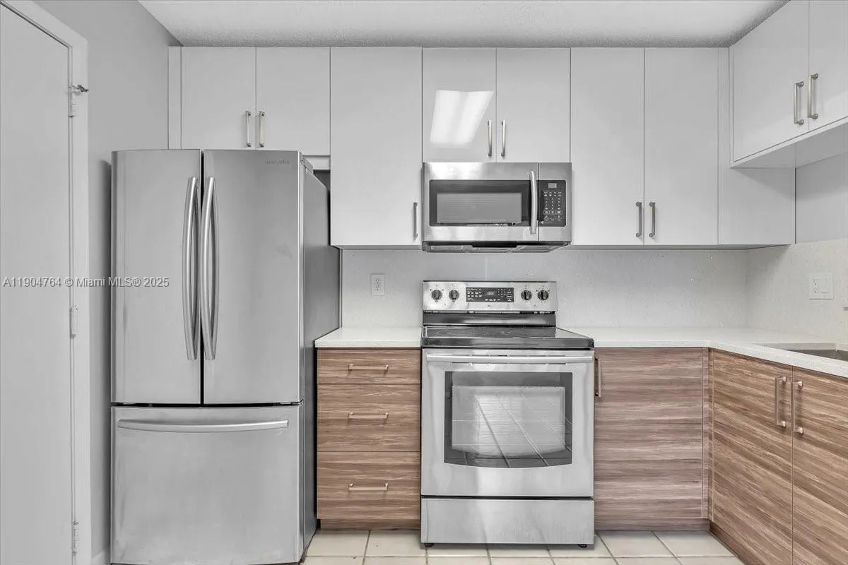 11050 Nautilus Dr, #0