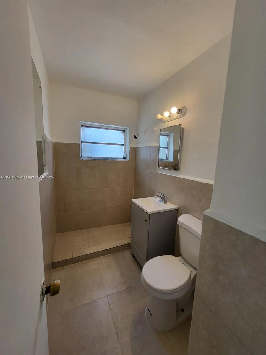 640 - 642 NW 77th St