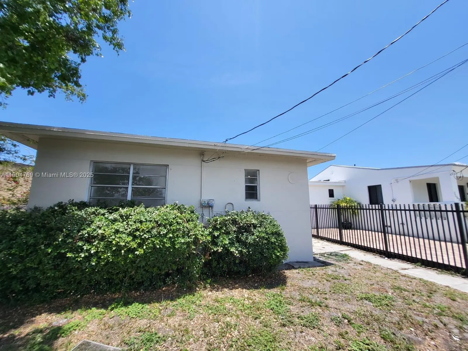 640 - 642 NW 77th St