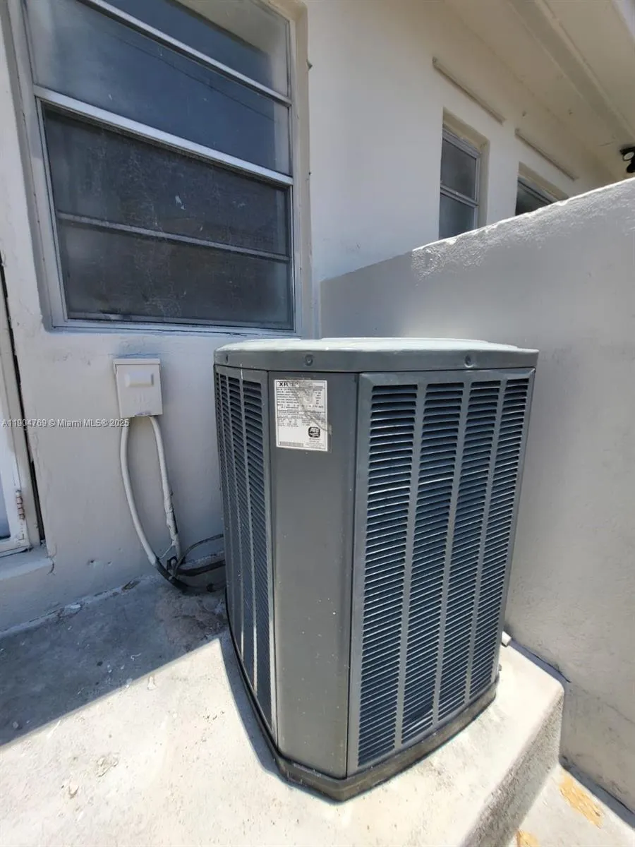 640 - 642 NW 77th St