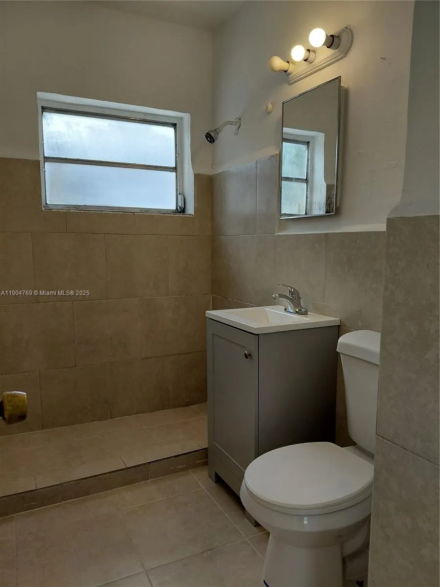 640 - 642 NW 77th St