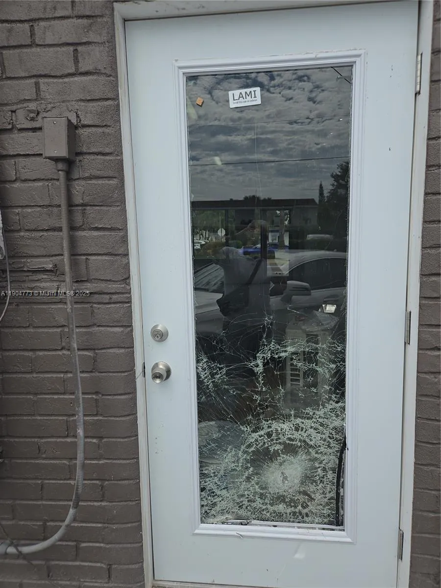 5712 Hollywood Blvd, #1