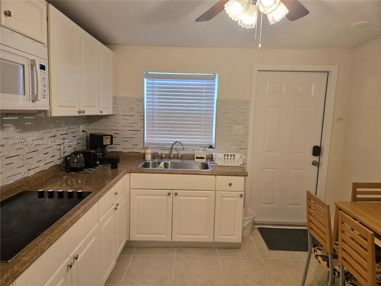 5712 Hollywood Blvd, #1