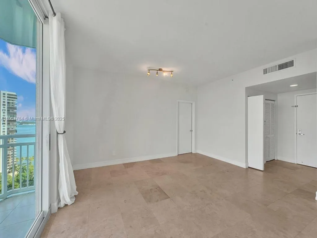 2475 Brickell Ave, #2006