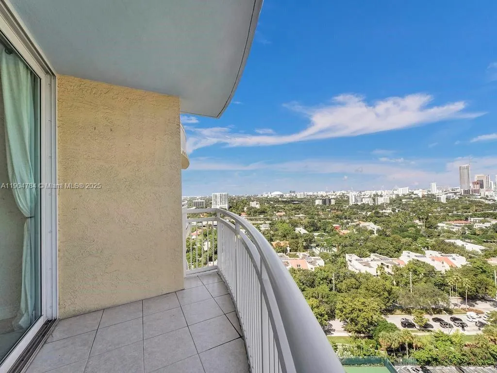 2475 Brickell Ave, #2006