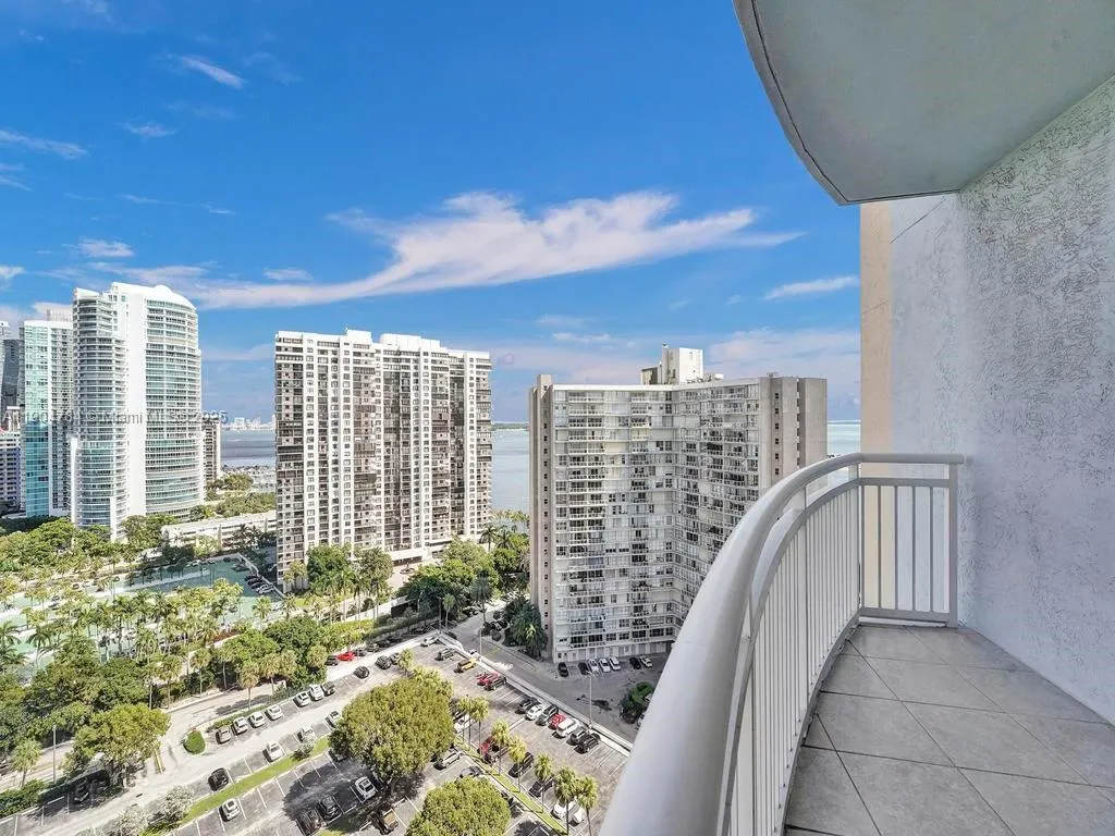 2475 Brickell Ave, #2006