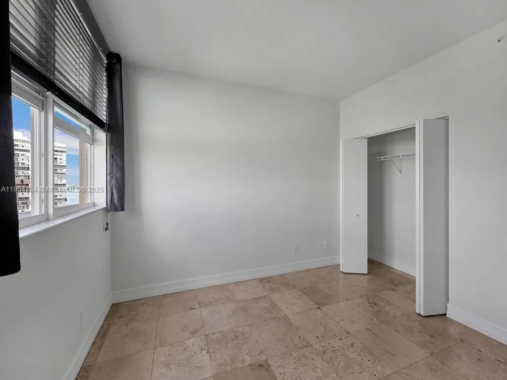 2475 Brickell Ave, #2006