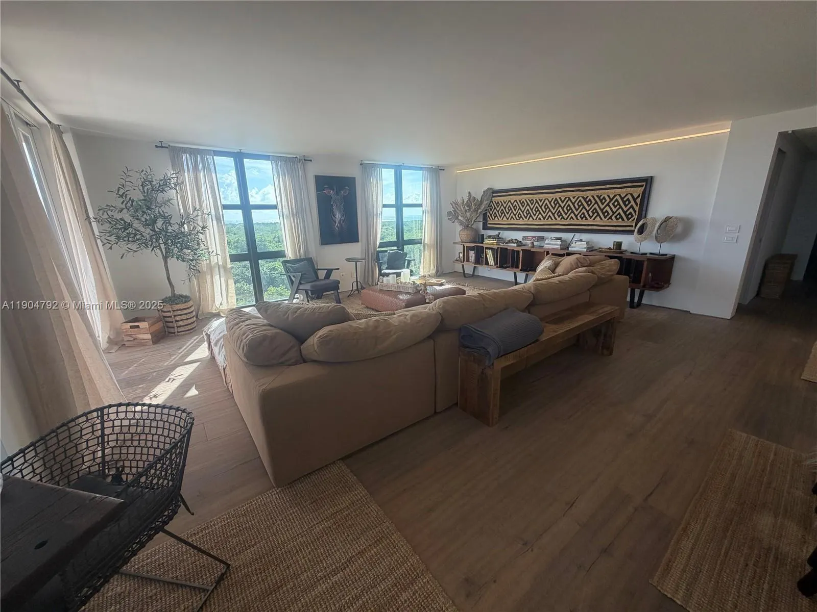 1121 Crandon Blvd, #D608