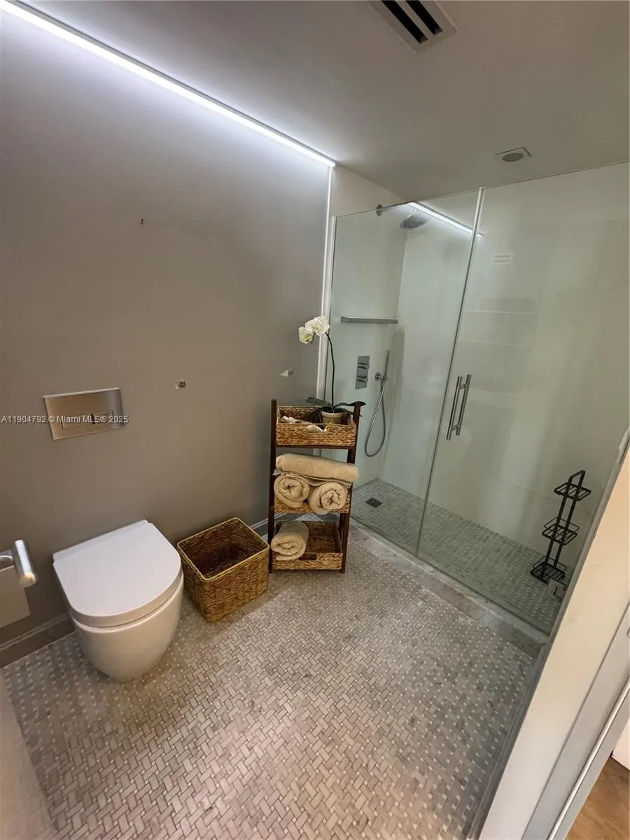 1121 Crandon Blvd, #D608