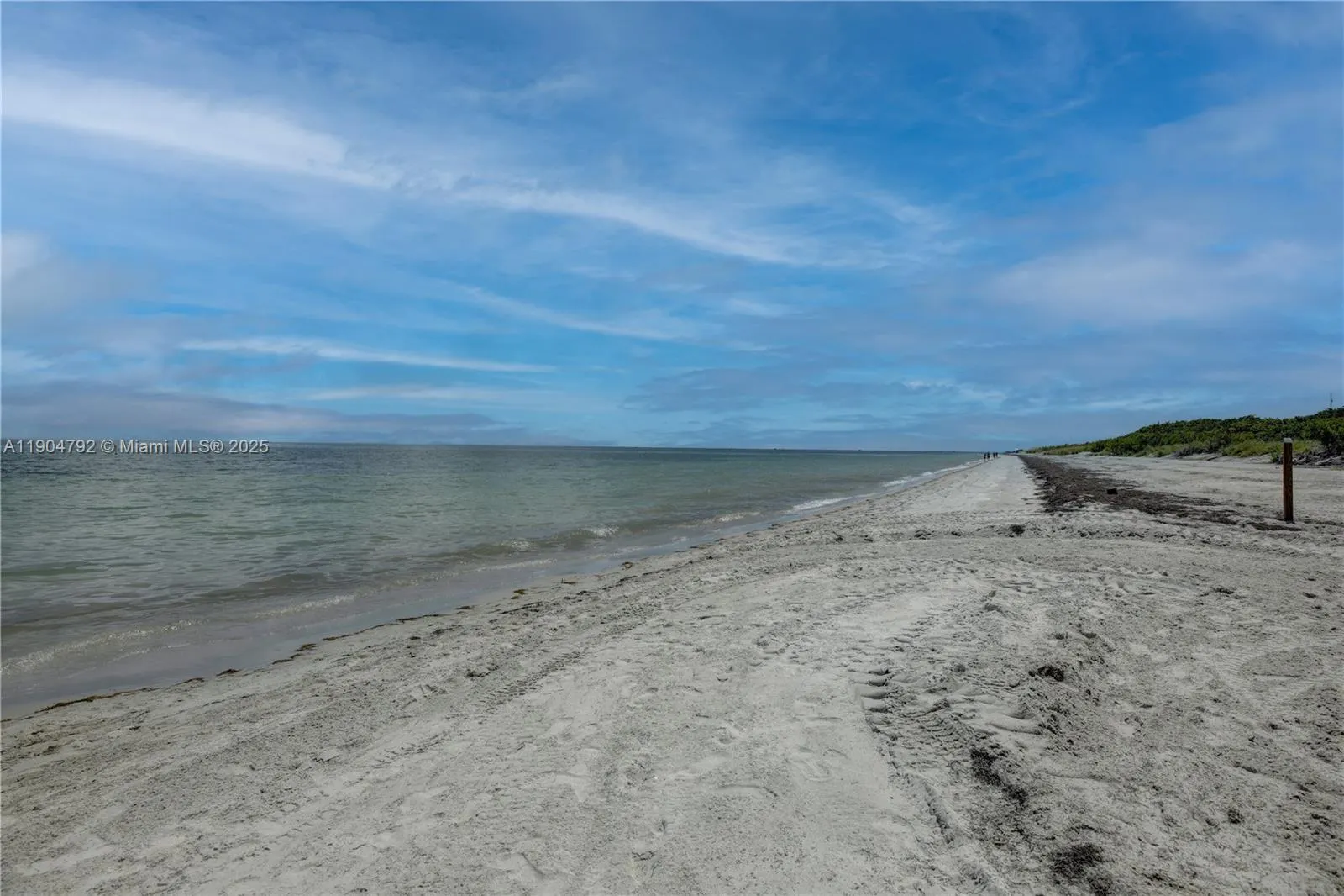 1121 Crandon Blvd, #D608