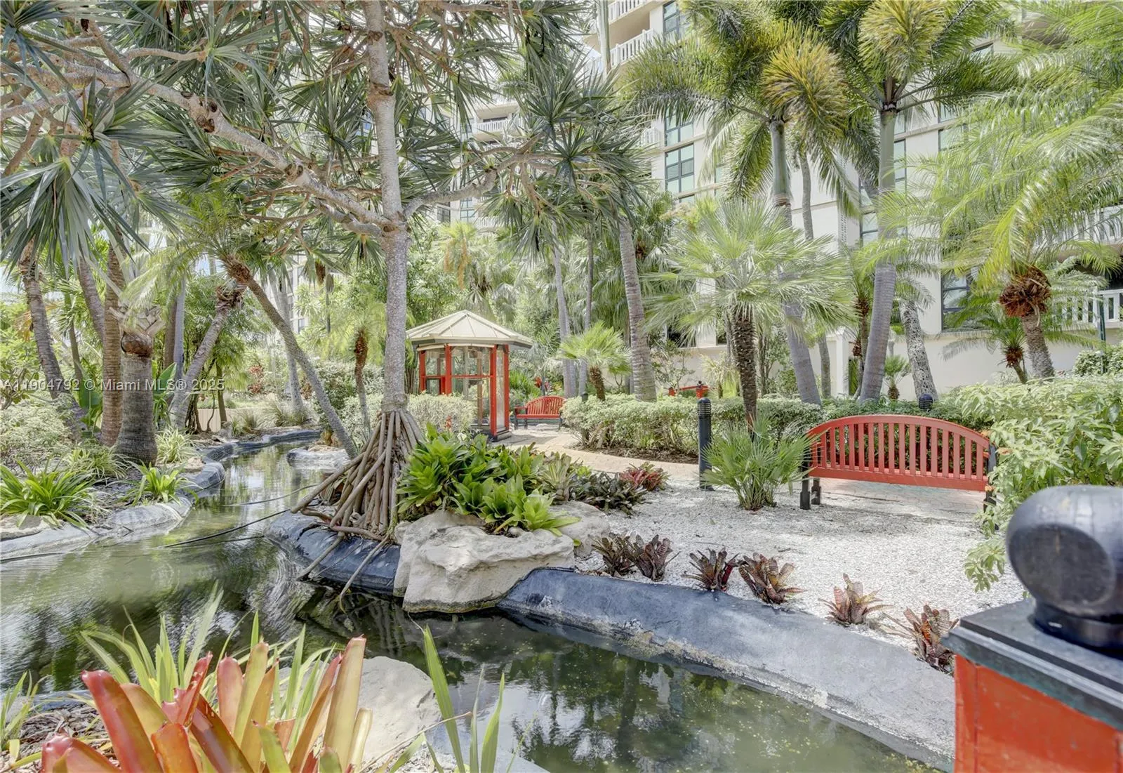 1121 Crandon Blvd, #D608