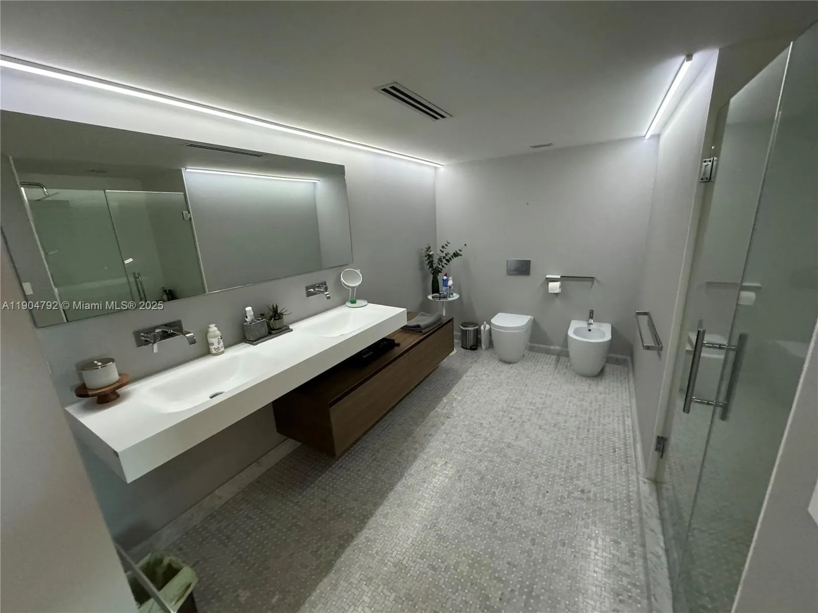 1121 Crandon Blvd, #D608