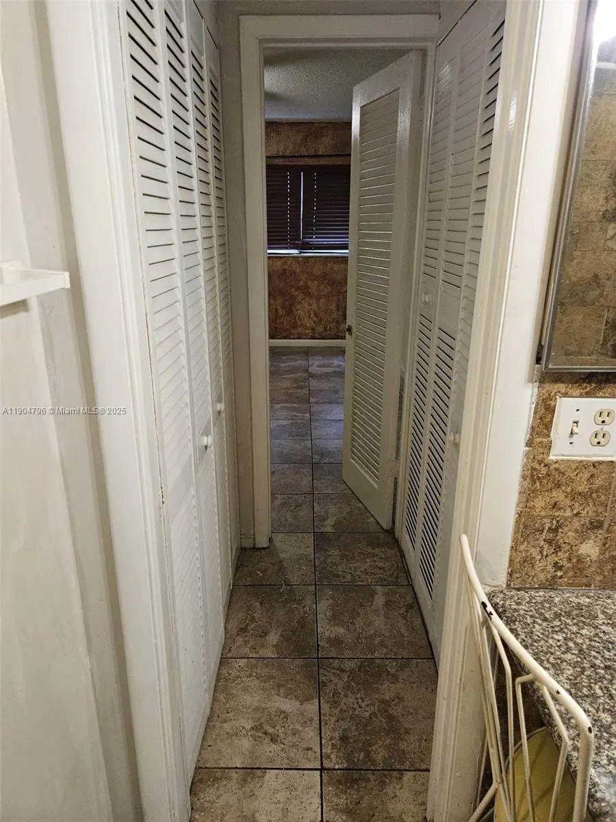 1460 NE 169th St, #215