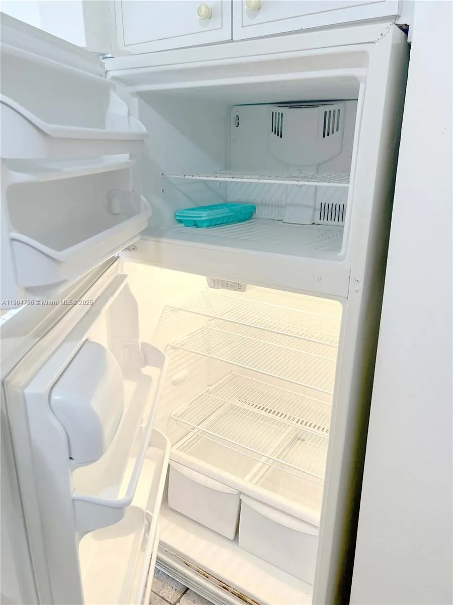 1460 NE 169th St, #215